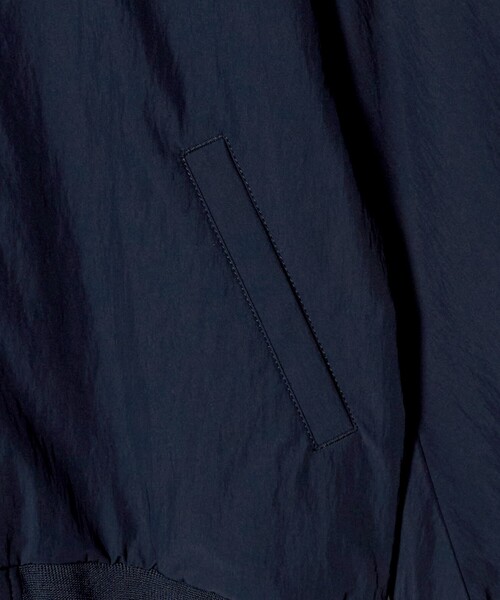 green label relaxing（グリーンレーベルリラクシング）の「コクーン MA-1（MA-1・レディース・モカ/ネイビー・38/36）」の19枚目の写真