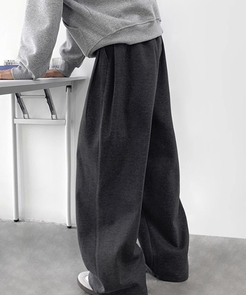 B.R.U(ブル)の「ワイドスウェットパンツ(スウェットパンツ・メンズ・ブラック/チャコールグレー/グレー・LARGE/MEDIUM)」の2枚目の写真