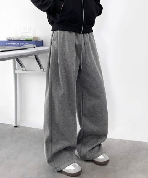 B.R.U(ブル)の「ワイドスウェットパンツ(スウェットパンツ・メンズ・ブラック/チャコールグレー/グレー・LARGE/MEDIUM)」の8枚目の写真