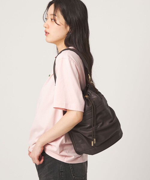 green label relaxing(グリーンレーベルリラクシング)の「【WEB限定】<PARTE>ポケットドロスト バッグ はっ水(ショルダーバッグ・レディース・ナチュラル/ブラウン/ブラック/モカ・FREE)」の2枚目の写真