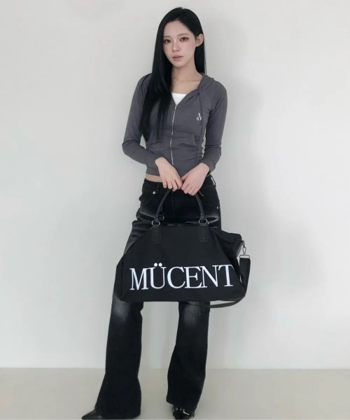 MUCENT(ムセント)の「◇MUCENT◇ブランド直輸入正規品/KAEL SIGNATURE LOGO GYM BOSTON DUFFLE BAG カエルシグネチャーロゴジムボストンダッフルバッグ 男女兼用ミニバッグ付き(ボストンバッグ・レディース・ブラック・FREE)」の14枚目の写真