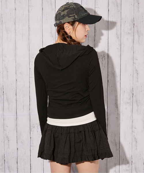 GORGE(ゴージ)の「《ヘンリーネック×フード付き》レイヤードカットソー/春秋/全3色(Tシャツ/カットソー・レディース・ブラック/その他/チャコール・F)」の13枚目の写真