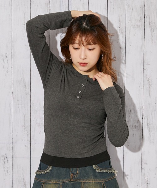 GORGE(ゴージ)の「《ヘンリーネック×フード付き》レイヤードカットソー/春秋/全3色(Tシャツ/カットソー・レディース・ブラック/その他/チャコール・F)」の16枚目の写真
