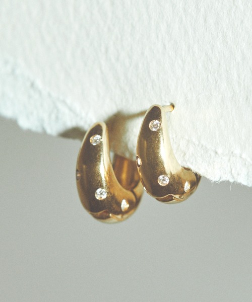 TEN.(テン)の「【新作】18KGP ポルカピアス (CZ)(ピアス(両耳用)・レディース・ゴールド・FREE)」の2枚目の写真