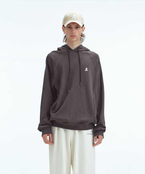 Rest&Recreation(レストアンドレクリエーション)の「OVERSIZED RAGLAN HOODIE - CHARCOAL(パーカー・メンズ・その他・ONE)」の3枚目の写真