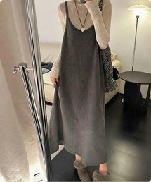 I.O.E（アイオイ）の「ウールブレンド サロペット ジャンプスーツ（サロペット/オーバーオール）」