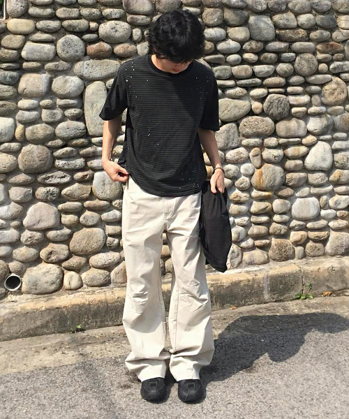 INTEMPOMOOD(インテンポムード)の「ダートディテールフレアパンツ_サンドベージュ(その他パンツ・メンズ・サンドベージュ・MEDIUM/LARGE/X-LARGE)」の3枚目の写真