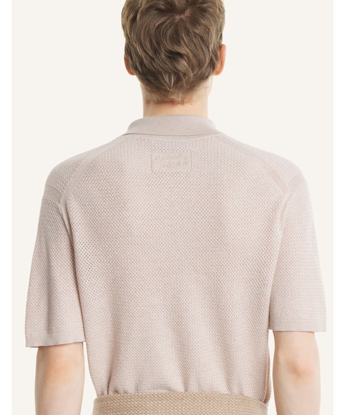 Maison Kitsune(メゾンキツネ)の「TEXTURED MERINO COTTON SHORT SLEEVE POLO(ポロシャツ・メンズ・ベージュ/ライトベージュ・XS/S/M/L)」の15枚目の写真
