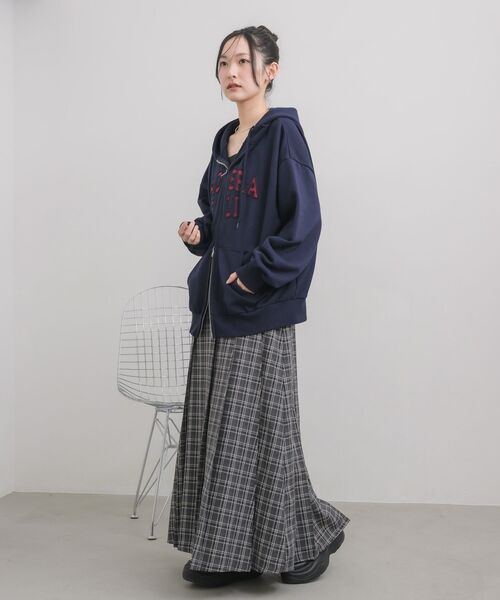 RETRO GIRL（レトロガール）の「チェックプリーツロングSK（スカート・レディース・ブルー系その他2/ブラック系その他2・FREE）」の14枚目の写真