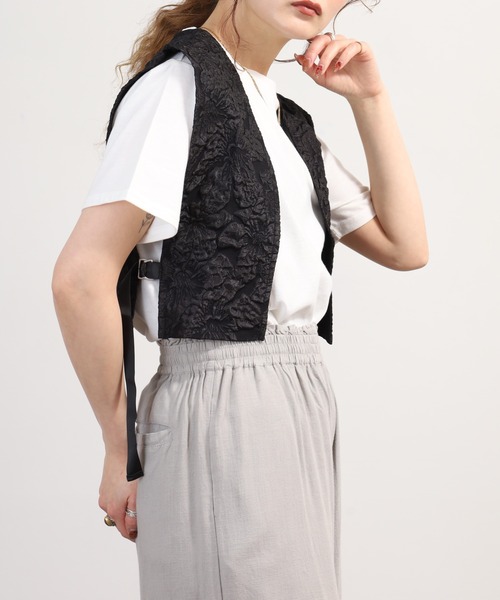 OMNES(オムネス)の「ふくれジャガードベスト Tシャツセット 半袖(Tシャツ/カットソー・レディース・ホワイト/ブラック・FREE)」の7枚目の写真