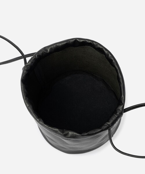 Saturdays NYC（サタデーズ ニューヨークシティ ）の「SNYC Drawstring Mini Bag（ハンドバッグ・メンズ・ブラック・FREE）」の7枚目の写真