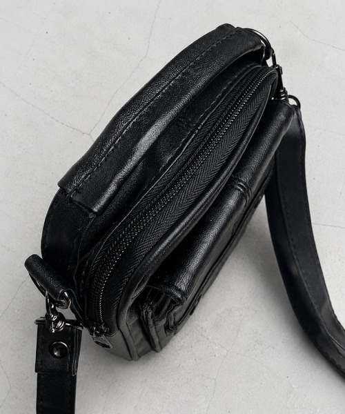 CALIFORNIA OUTFITTERS(カリフォルニア アウトフィッターズ)の「3C23_sz ラム革 ミニ レザー ショルダーバッグ(ショルダーバッグ・メンズ・ブラック・ONESIZE)」の6枚目の写真