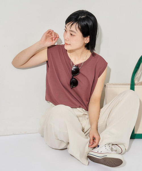 FREAK'S STORE(フリークスストア)の「<汗ジミ防止>天竺ノースリーブTシャツ/遮熱/UVカット(Tシャツ/カットソー・レディース・チャコール/サックスブルー/オフホワイト/ブラウン・フリ-)」の11枚目の写真