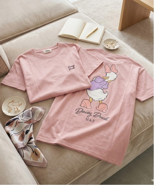 Disney(ディズニー)の「【DISNEY/ディズニー】ミッキー・ミニー・ドナルド・デイジー バックスタイルプリント半袖Tシャツ MICKEY AND FRIENDS(Tシャツ/カットソー・レディース・ライム/ピンク/サックスブルー/ブラック・LARGE/MEDIUM)」の4枚目の写真