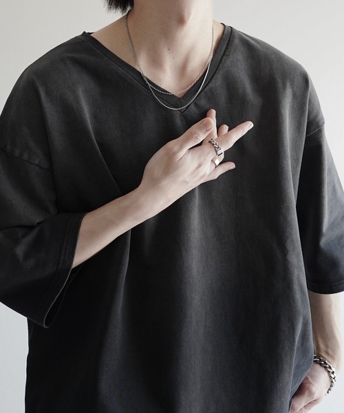 ELLUV(エルブ)の「【ELLUV/エルヴ】ファインコットンスムース ヴィンテージスノーグラデーション ショート丈 半袖VネックTシャツ(Tシャツ/カットソー・メンズ・グレー系その他/ブラック系その他/ホワイト系その他・S/M/L)」の4枚目の写真