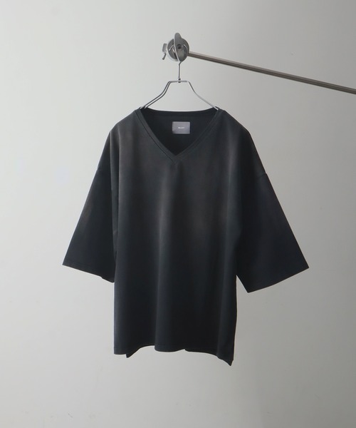 ELLUV(エルブ)の「【ELLUV/エルヴ】ファインコットンスムース ヴィンテージスノーグラデーション ショート丈 半袖VネックTシャツ(Tシャツ/カットソー・メンズ・グレー系その他/ブラック系その他・S/M/L)」の3枚目の写真