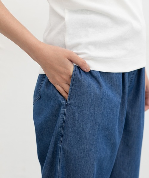 Honeys(ハニーズ)の「【ハニさら・接触冷感】クールストレート(股下63cm)(デニムパンツ・レディース・ブラック/ブルー/インディゴブルー・3L/L/LL/M/S)」の11枚目の写真