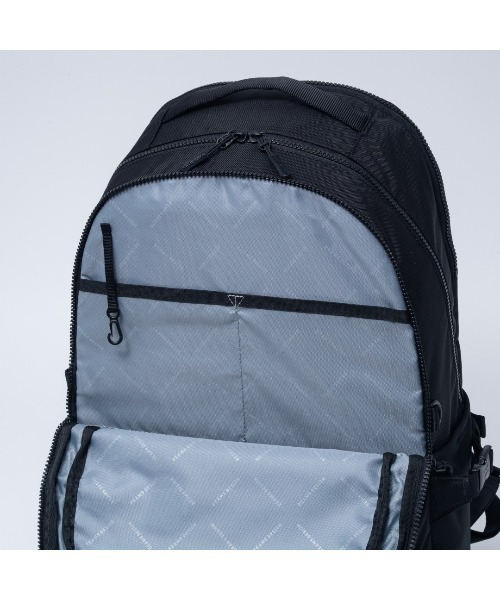 BEAMS DESIGN(ビームス デザイン)の「BEAMS DESIGN(ビームスデザイン) Roughly バックパック(バックパック/リュック・メンズ・ネイビー/パープル/カーキ/ブラック・FREE)」の7枚目の写真