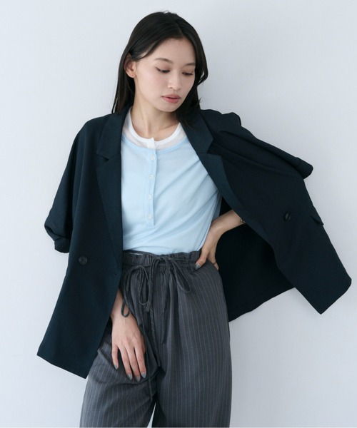 SOYEN(ソイエン)の「フェイクレイヤードシアーヘンリーネック半袖Tシャツ(Tシャツ/カットソー・レディース・ライトブルー/オフホワイト/ブルー・F)」の14枚目の写真