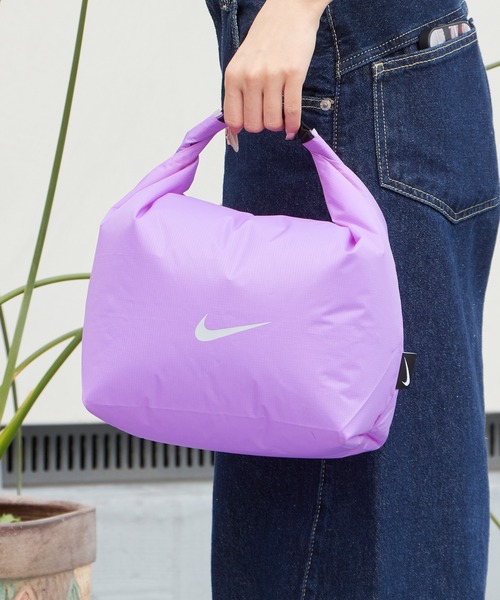 NIKE(ナイキ)の「NIKE/ナイキ SS26 ウォータープルーフバッグ ブランドロゴ リップストップナイロン 2026年 夏 夏服(ハンドバッグ・メンズ・ブラック/パープル/レッド/ブルー/ミント・FREE)」の4枚目の写真