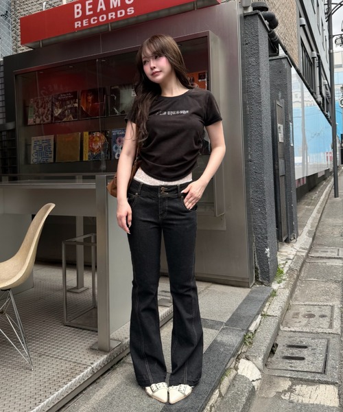 RAY CASSIN(レイカズン)の「【ローライズデニム】フラップポケット細フレアデニムパンツ(デニムパンツ・レディース・スカイブルー/ブルー/ブラック・M/S)」の16枚目の写真