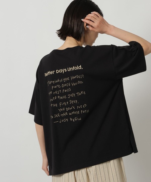 LAKOLE(ラコレ)の「刺繍ロゴTEE / 671505(Tシャツ/カットソー・レディース・チャコール/アイボリー/ブラック・FREE)」の1枚目の写真