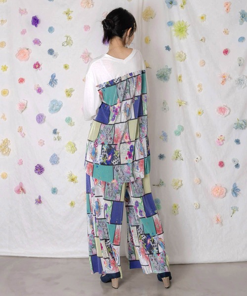ScoLar（スカラー）の「162612：アートコラージュ柄プリーツ切替 接触冷感プルオーバー（Tシャツ/カットソー・レディース・オフホワイト/ブラック・M）」の7枚目の写真