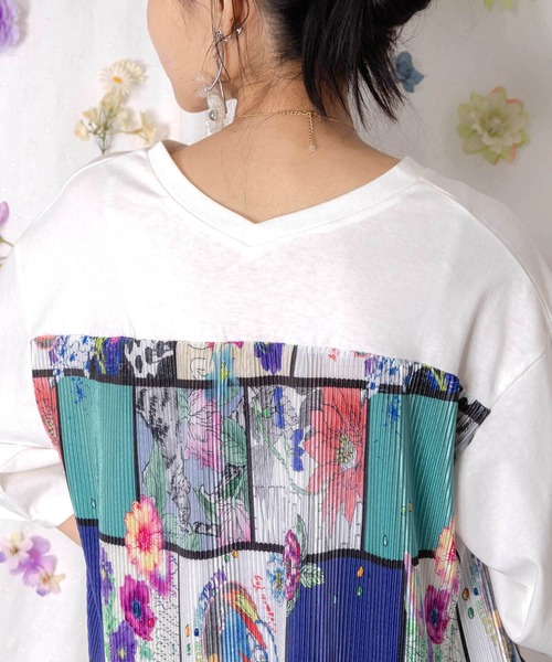 ScoLar（スカラー）の「162612：アートコラージュ柄プリーツ切替 接触冷感プルオーバー（Tシャツ/カットソー・レディース・オフホワイト/ブラック・M）」の8枚目の写真