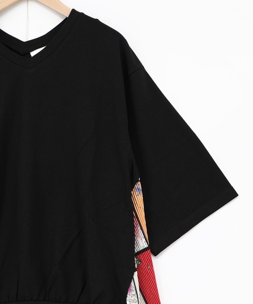 ScoLar（スカラー）の「162612：アートコラージュ柄プリーツ切替 接触冷感プルオーバー（Tシャツ/カットソー・レディース・オフホワイト/ブラック・M）」の17枚目の写真