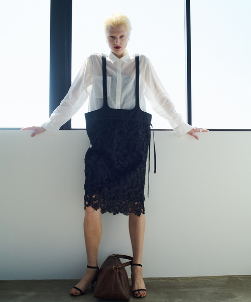 VERMEIL par iena(ヴェルメイユパーイエナ)の「Cutwork Lace Midi スカート(スカート・レディース・ブラック・FREE)」の1枚目の写真