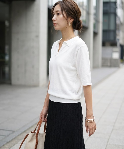 STYLE DELI(スタイルデリ)の「薄手シャリ感スキッパーニットトップス(Tシャツ/カットソー・レディース・ホワイト/ベージュ/ブラック/ブルー・FREE)」の17枚目の写真