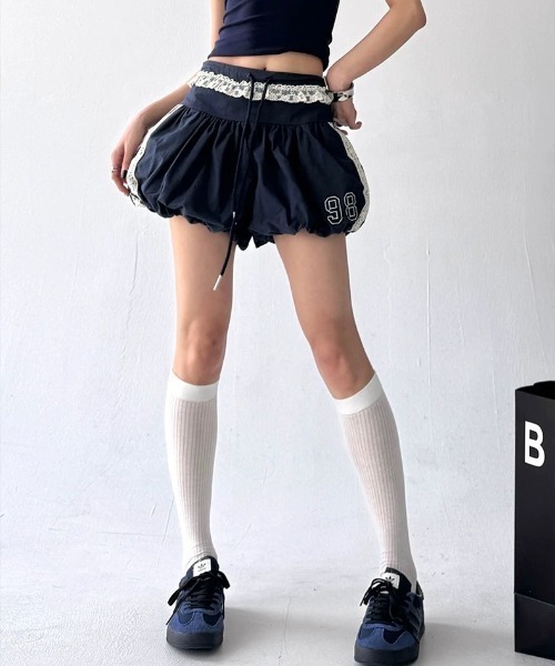 almo（アルモ）の「【LAMPOON】バルーンレースショートパンツ（その他パンツ・レディース・ブラック/ネイビー・LARGE/MEDIUM/SMALL）」の7枚目の写真