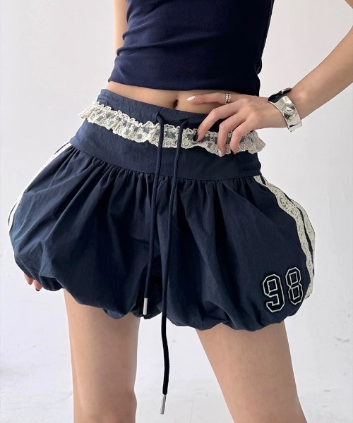 almo（アルモ）の「【LAMPOON】バルーンレースショートパンツ（その他パンツ・レディース・ブラック/ネイビー・LARGE/MEDIUM/SMALL）」の9枚目の写真