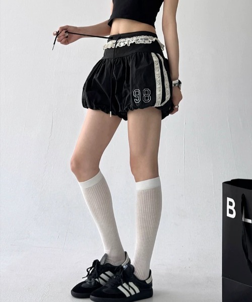 almo（アルモ）の「【LAMPOON】バルーンレースショートパンツ（その他パンツ・レディース・ブラック/ネイビー・LARGE/MEDIUM/SMALL）」の10枚目の写真