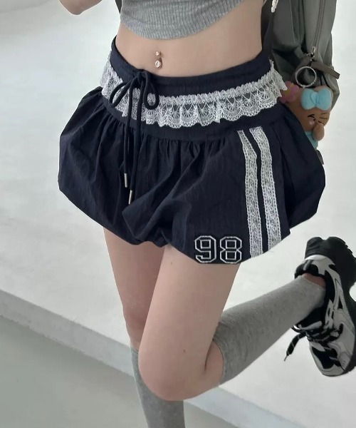 almo（アルモ）の「【LAMPOON】バルーンレースショートパンツ（その他パンツ・レディース・ブラック/ネイビー・LARGE/MEDIUM/SMALL）」の14枚目の写真