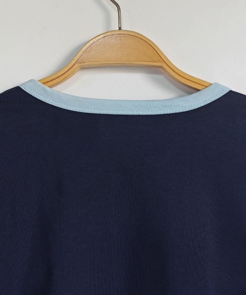 ONEP STAR(ワンピスター)の「配色ネック前ボタントップス(Tシャツ/カットソー・レディース・ネイビー・MEDIUM/LARGE/X-LARGE)」の14枚目の写真