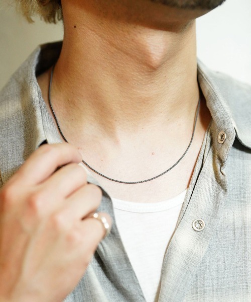 EGO TRIPPING(エゴトリッピング)の「an2099-DRAGONSCALES NECKLACE ネックレス(696651)(ネックレス・メンズ・シルバー/ブラック・L/M/S)」の2枚目の写真