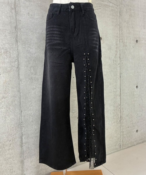GLAMOROUS JANE(グラマラスジェーン)の「レース切替ラインストーンデニムパンツ(デニムパンツ・レディース・ブラック・S/M/L)」の2枚目の写真