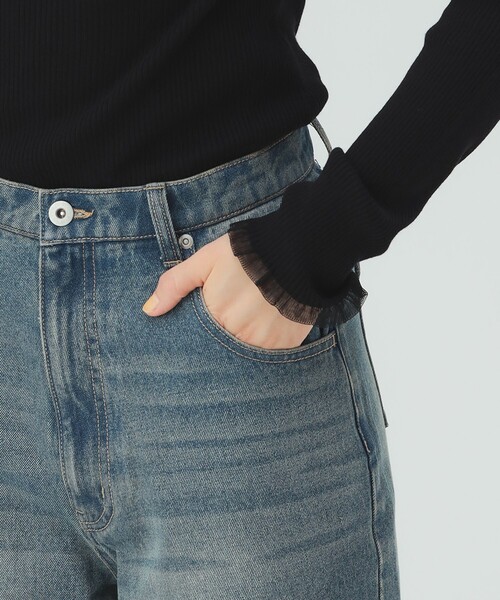 BEAMS HEART(ビームスハート)の「ワイド ストレート デニム パンツ(デニムパンツ・レディース・ネイビー/ブルー・SMALL/MEDIUM)」の4枚目の写真
