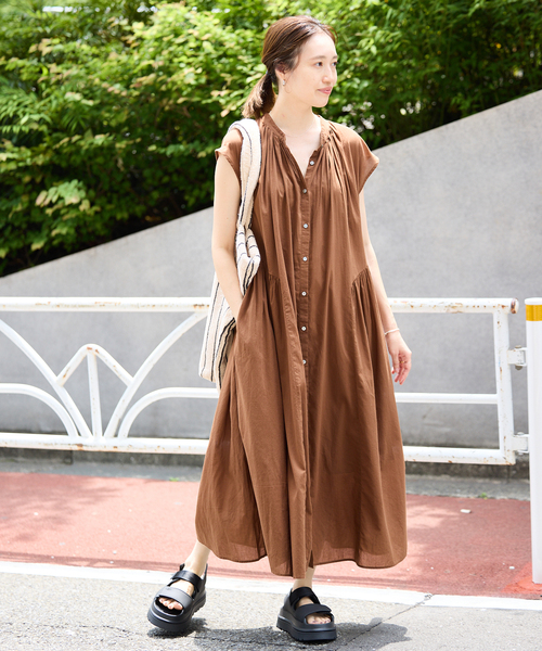 UGG(アグ)の「《追加3》UGG/アグ GoldenGlow Sandal W(サンダル・レディース・ブラック・24cm/23cm/22cm)」の11枚目の写真