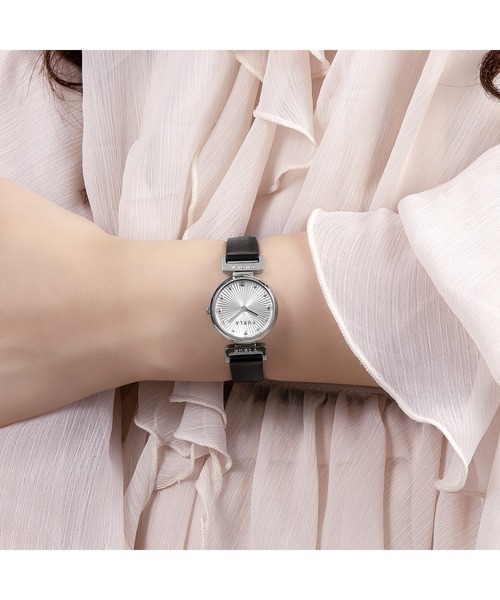 FURLA(フルラ)の「FURLA/フルラ FURLA TWIST 腕時計 FL-WW00069001L1 レディース(アナログ腕時計・レディース・シルバー・FREE)」の1枚目の写真