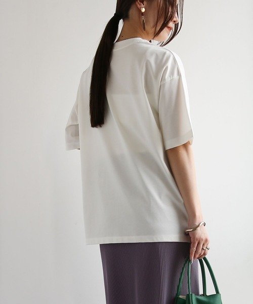 and it_(アンドイット)の「汗じみ軽減加工五分袖Tシャツ(Tシャツ/カットソー・レディース・グレイッシュベージュ/ブラック/アイボリー・M-L)」の22枚目の写真