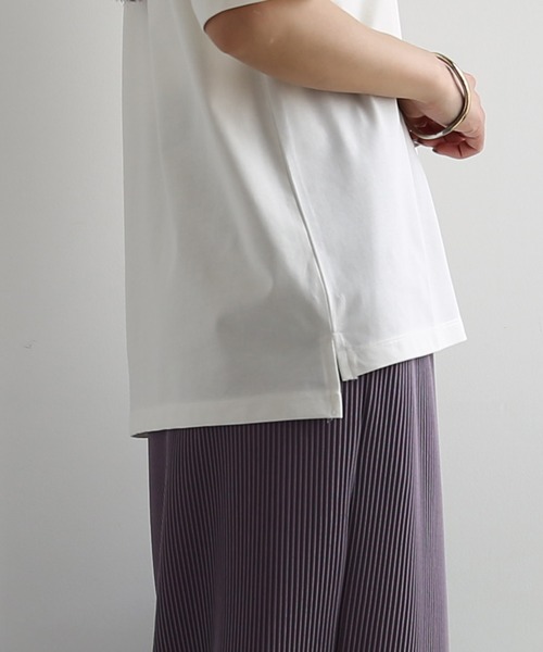 and it_(アンドイット)の「汗じみ軽減加工五分袖Tシャツ(Tシャツ/カットソー・レディース・グレイッシュベージュ/ブラック/アイボリー・M-L)」の13枚目の写真