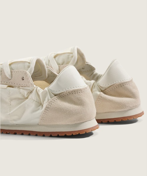 VANS(バンズ)の「スーパーロープロ バレエ ライト / SLP Collapse MARSHMALLOW VN000Z6XCDA1(バレエシューズ・メンズ・オフホワイト・4/6/6.5/5/7/7.5/5.5/4.5)」の5枚目の写真
