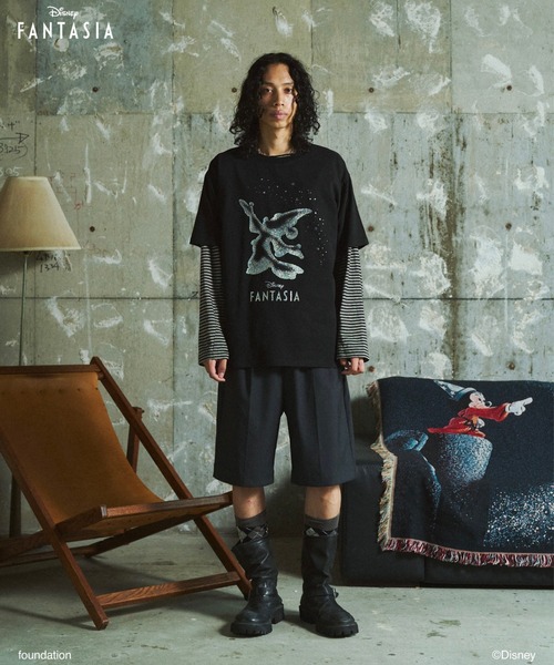 CAMPHOR WOOD（カンファーウッド）の「DISNEY / FANTASIA / GLITTER GRAPHIC TEE / ディズニーファンタジア ラメプリントTシャツ（Tシャツ/カットソー・メンズ・ブラック/スミクロ/ホワイト・MEDIUM/SMALL/LARGE）」の4枚目の写真