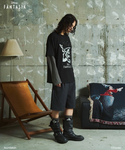 CAMPHOR WOOD（カンファーウッド）の「DISNEY / FANTASIA / GLITTER GRAPHIC TEE / ディズニーファンタジア ラメプリントTシャツ（Tシャツ/カットソー・メンズ・ブラック/スミクロ/ホワイト・MEDIUM/SMALL/LARGE）」の6枚目の写真