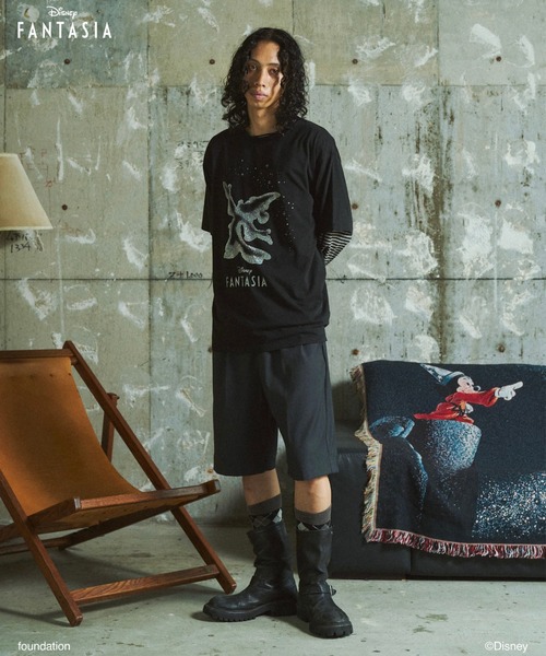 CAMPHOR WOOD（カンファーウッド）の「DISNEY / FANTASIA / GLITTER GRAPHIC TEE / ディズニーファンタジア ラメプリントTシャツ（Tシャツ/カットソー・メンズ・ブラック/スミクロ/ホワイト・MEDIUM/SMALL/LARGE）」の5枚目の写真