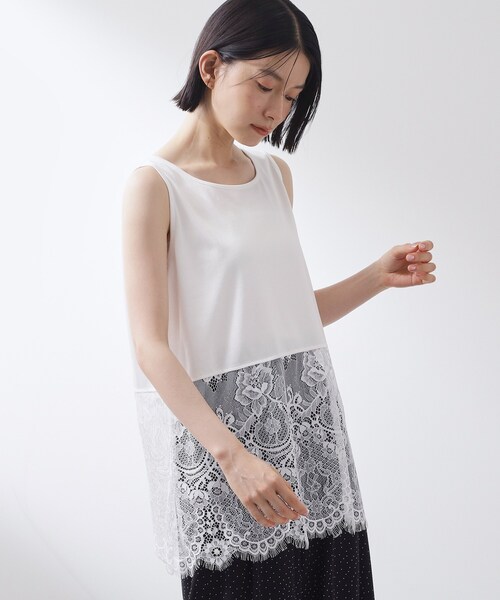THE SHOP TK (ザ ショップ ティーケー )の「【ひんやり/人気アイテム】レイヤードスタイルに 裾レースタンクトップ(Tシャツ/カットソー・レディース・オフホワイト/ブラック・12/13)」の1枚目の写真
