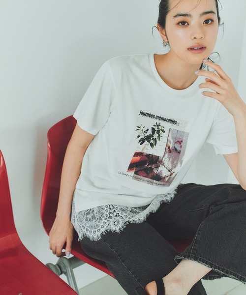 THE SHOP TK (ザ ショップ ティーケー )の「【ひんやり/人気アイテム】レイヤードスタイルに 裾レースタンクトップ(Tシャツ/カットソー・レディース・オフホワイト/ブラック・12/13)」の5枚目の写真