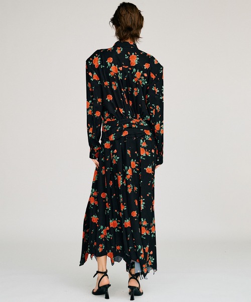 PRANK PROJECT(プランクプロジェクト)の「【2026Autumn Pre-Order】アシンメトリカルプリーツローズドレス / Asymmetrical Pleated Rose Dress(ワンピース・レディース・マルチ・38/36)」の5枚目の写真